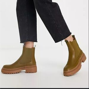 BRAND NEW SAM & LIBBY  WOMEN'  CHELSEA BOOTS